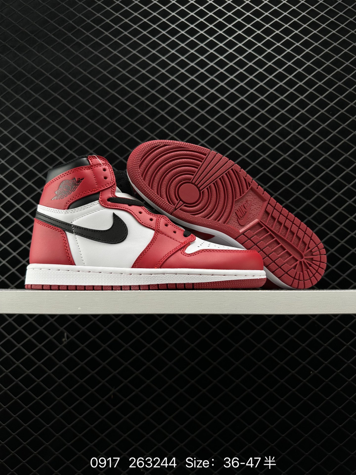 Nike Air Jordan 1 Retro High OG”Black/White“